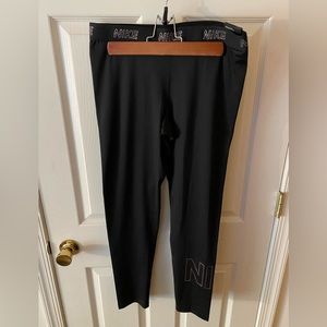 NWT XL Nike Black Leggings
